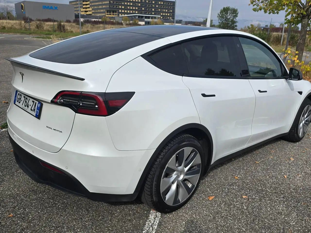 Tesla Model Y Long Range, foto 3