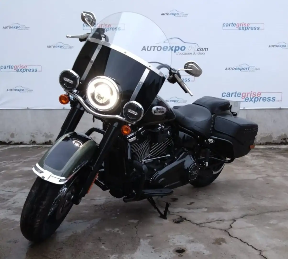 Harley-Davidson Heritage SOFTAIL HERITAGE CLASSIC 1868 BICOLORE 2021 - 1