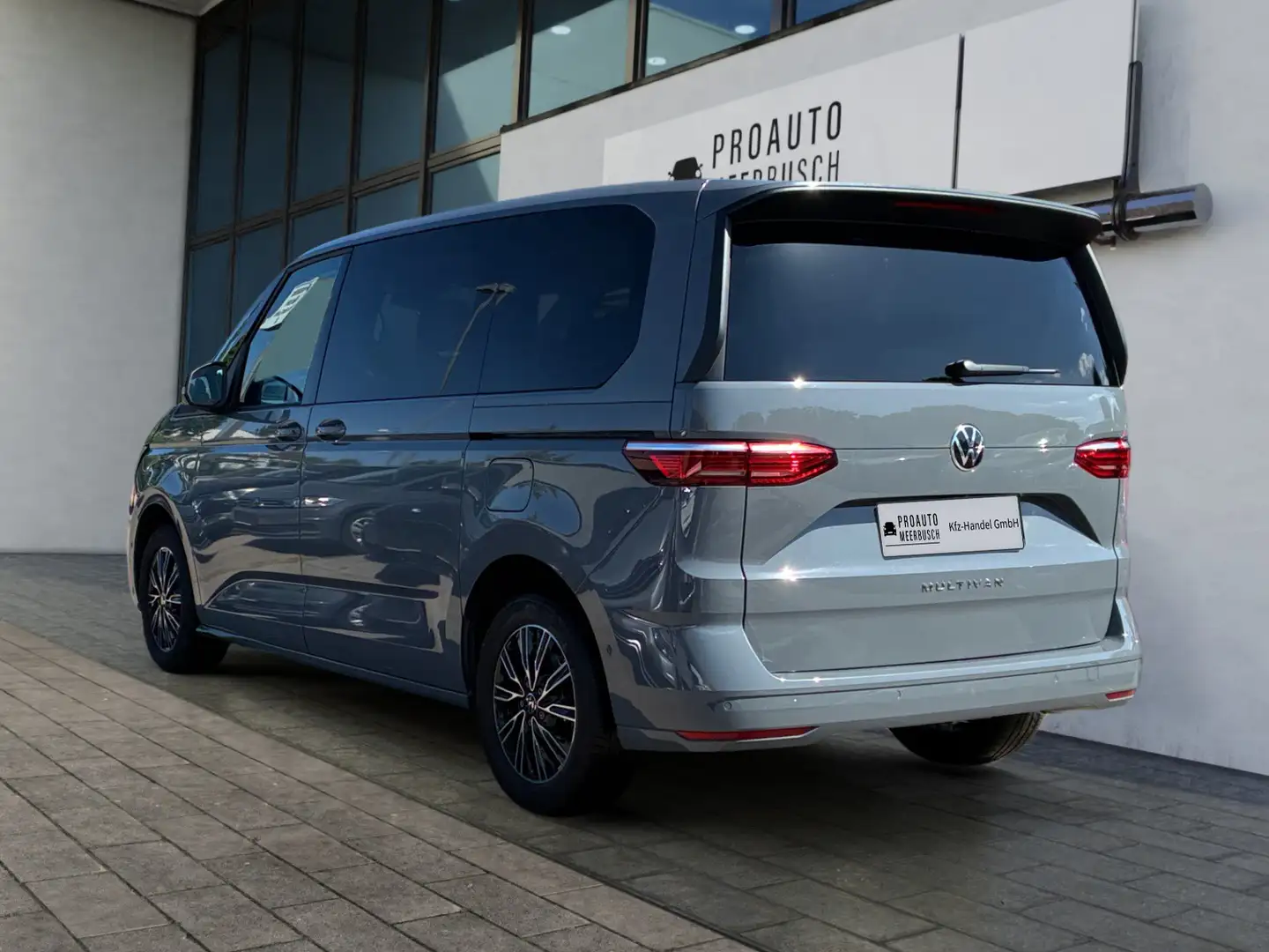 Volkswagen T7 Multivan T7 Multivan AHK/ACC/PANO/3ZONENKLIMAAUT/KAMERA Gris - 2