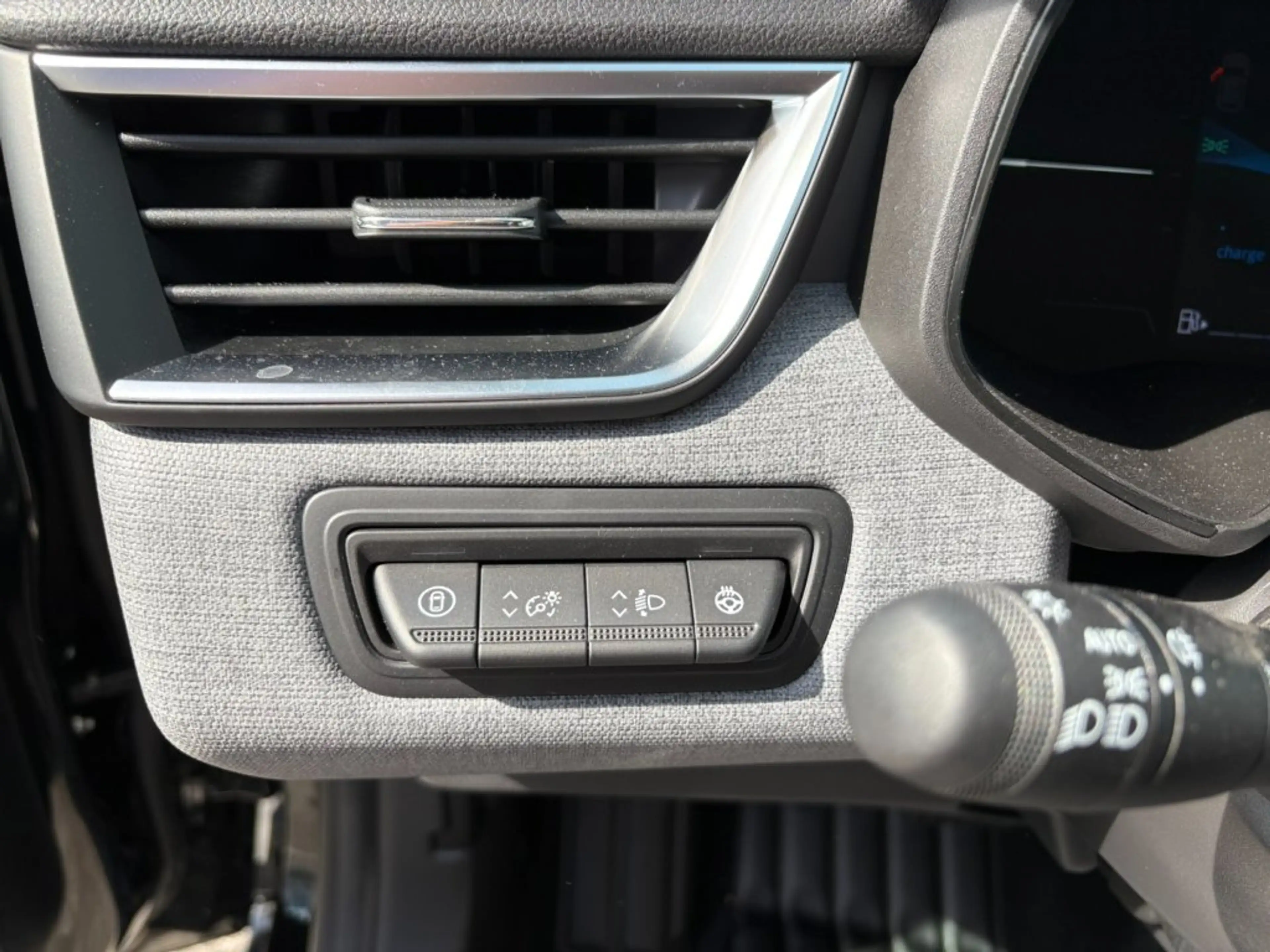 Mitsubishi Colt YUKI Invite 1,6 HEV — photo 13