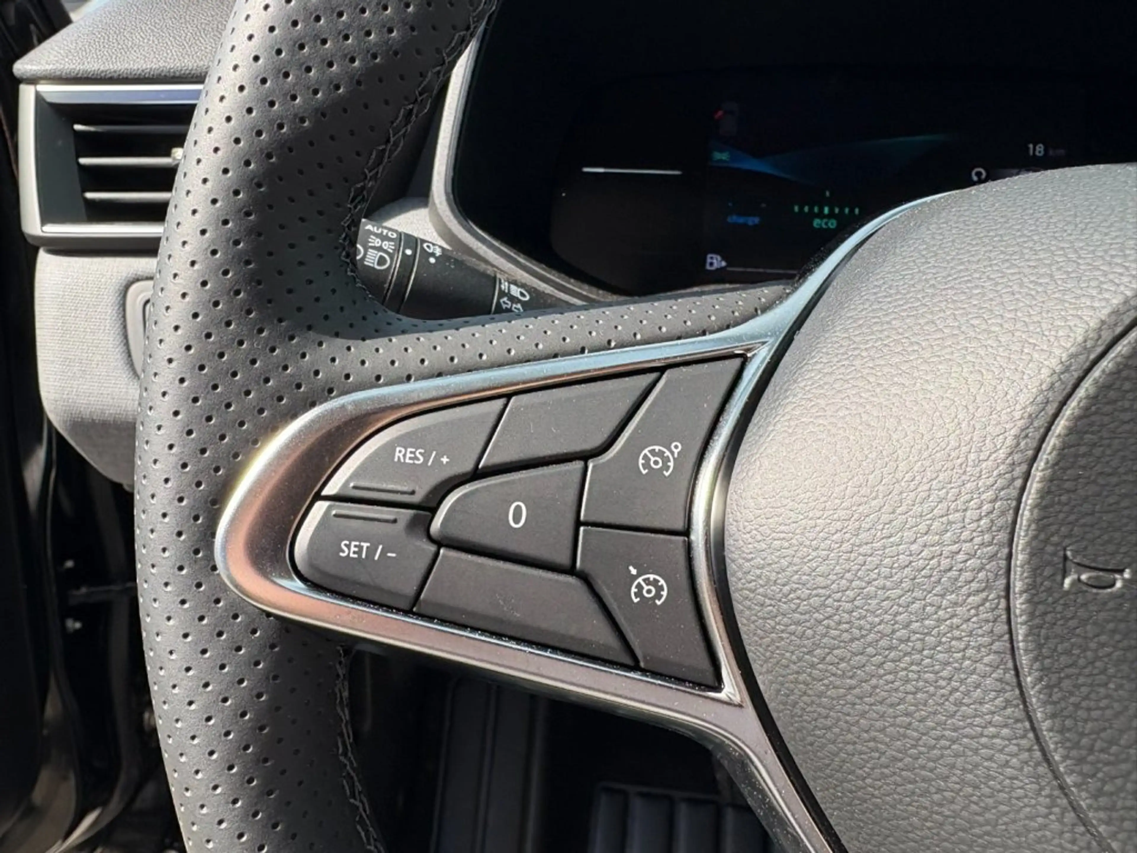 Mitsubishi Colt YUKI Invite 1,6 HEV — photo 12