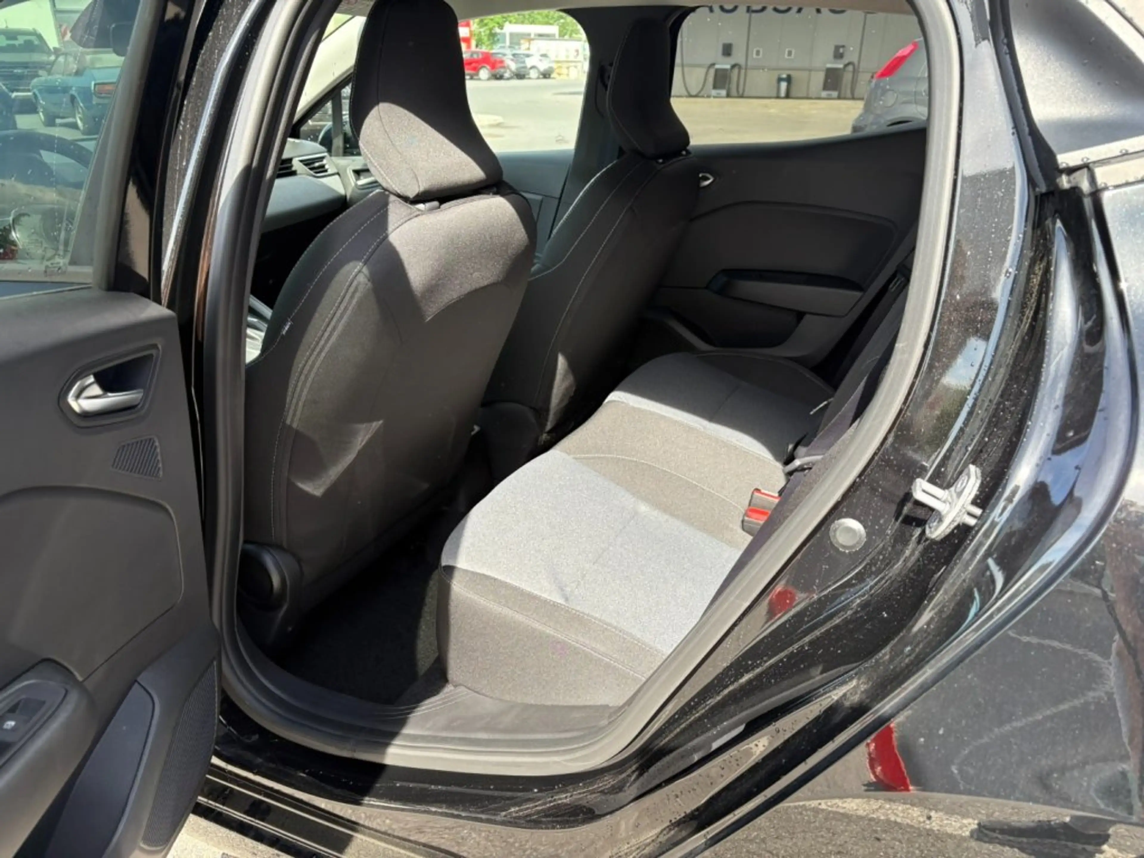 Mitsubishi Colt YUKI Invite 1,6 HEV — photo 6