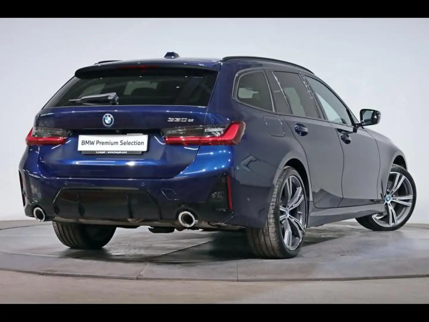 BMW 330 e Touring Kit M Sport Individual Bleu - 2