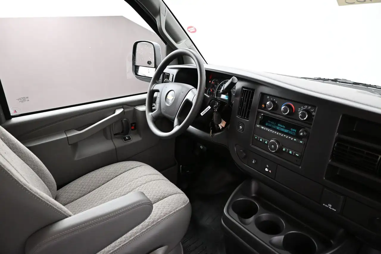 Chevrolet Express 2500 снимка Chevrolet Express 2500