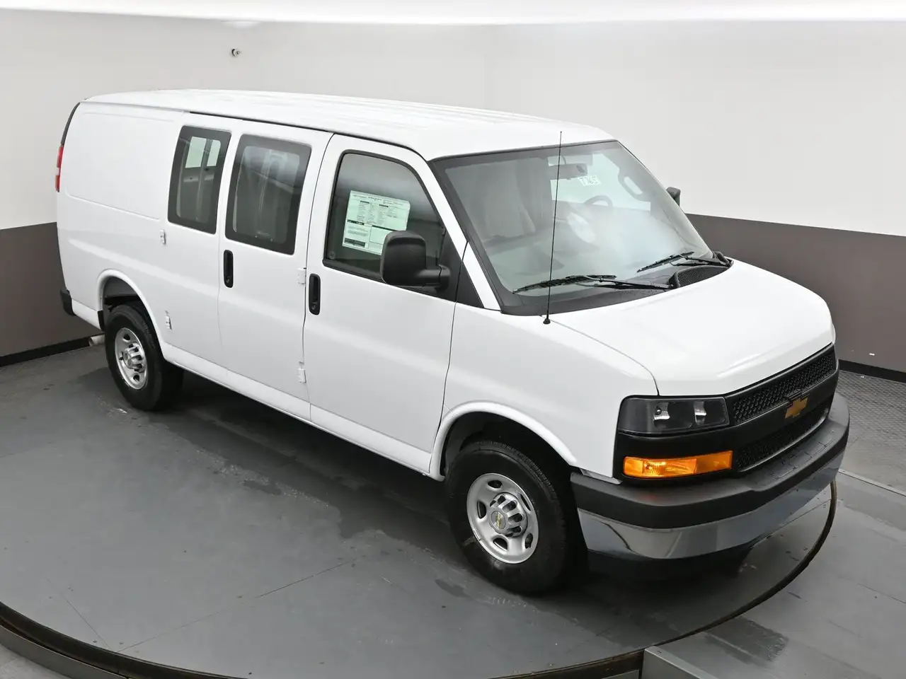 Chevrolet Express 2500 снимка Chevrolet Express 2500