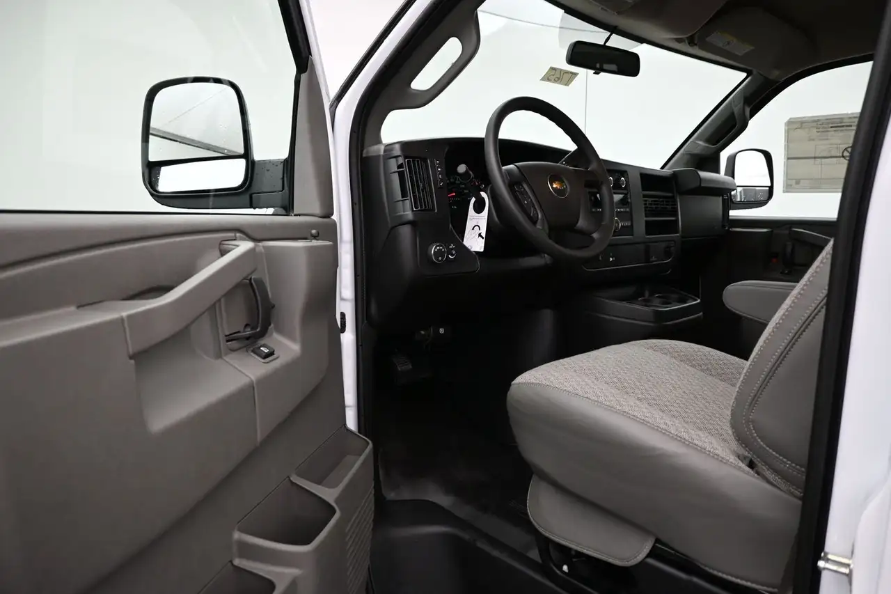 Chevrolet Express 2500 снимка Chevrolet Express 2500