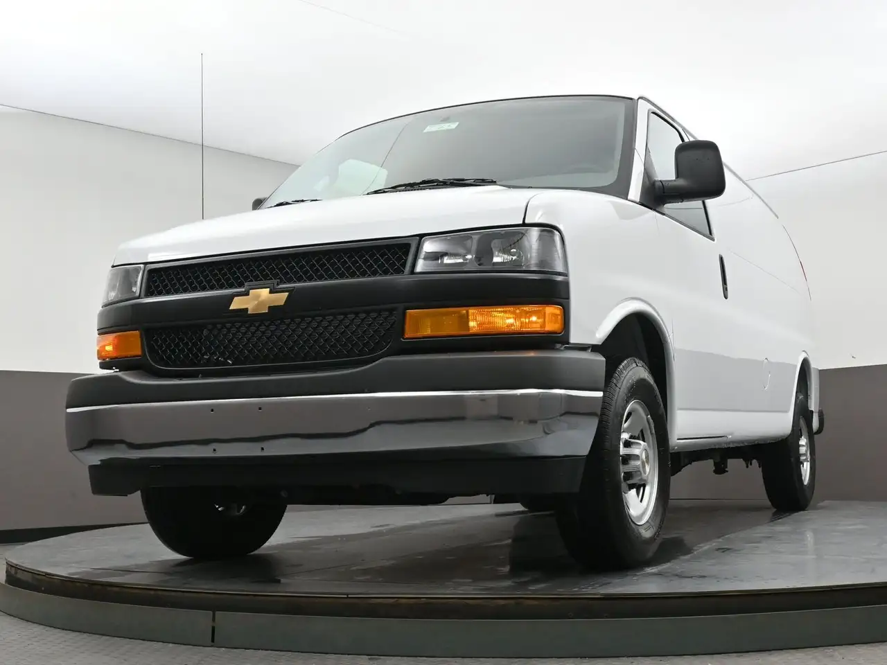 Chevrolet Express 2500 снимка Chevrolet Express 2500