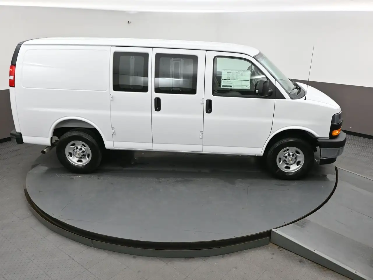Chevrolet Express 2500 снимка Chevrolet Express 2500