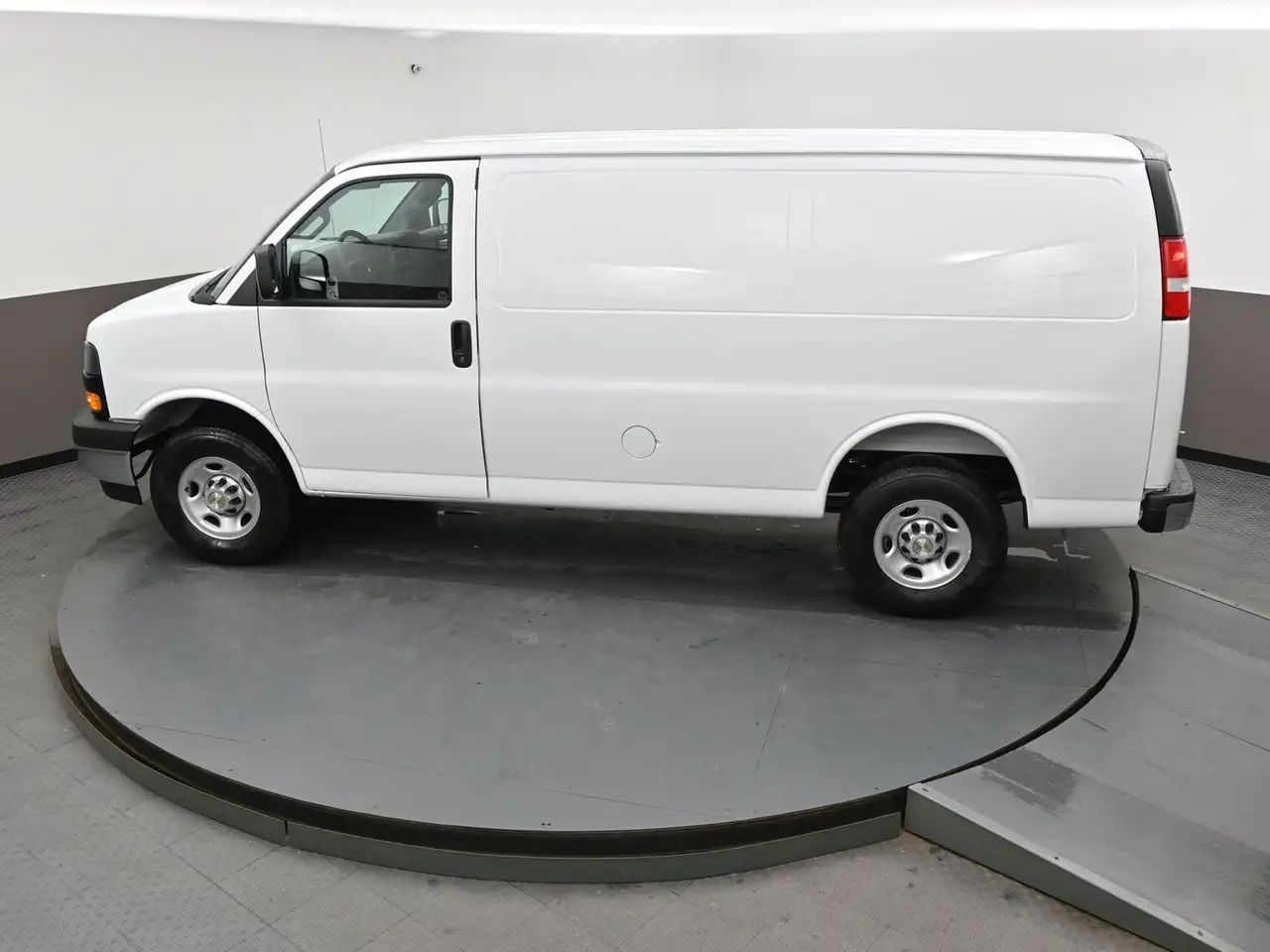 Chevrolet Express 2500 снимка Chevrolet Express 2500