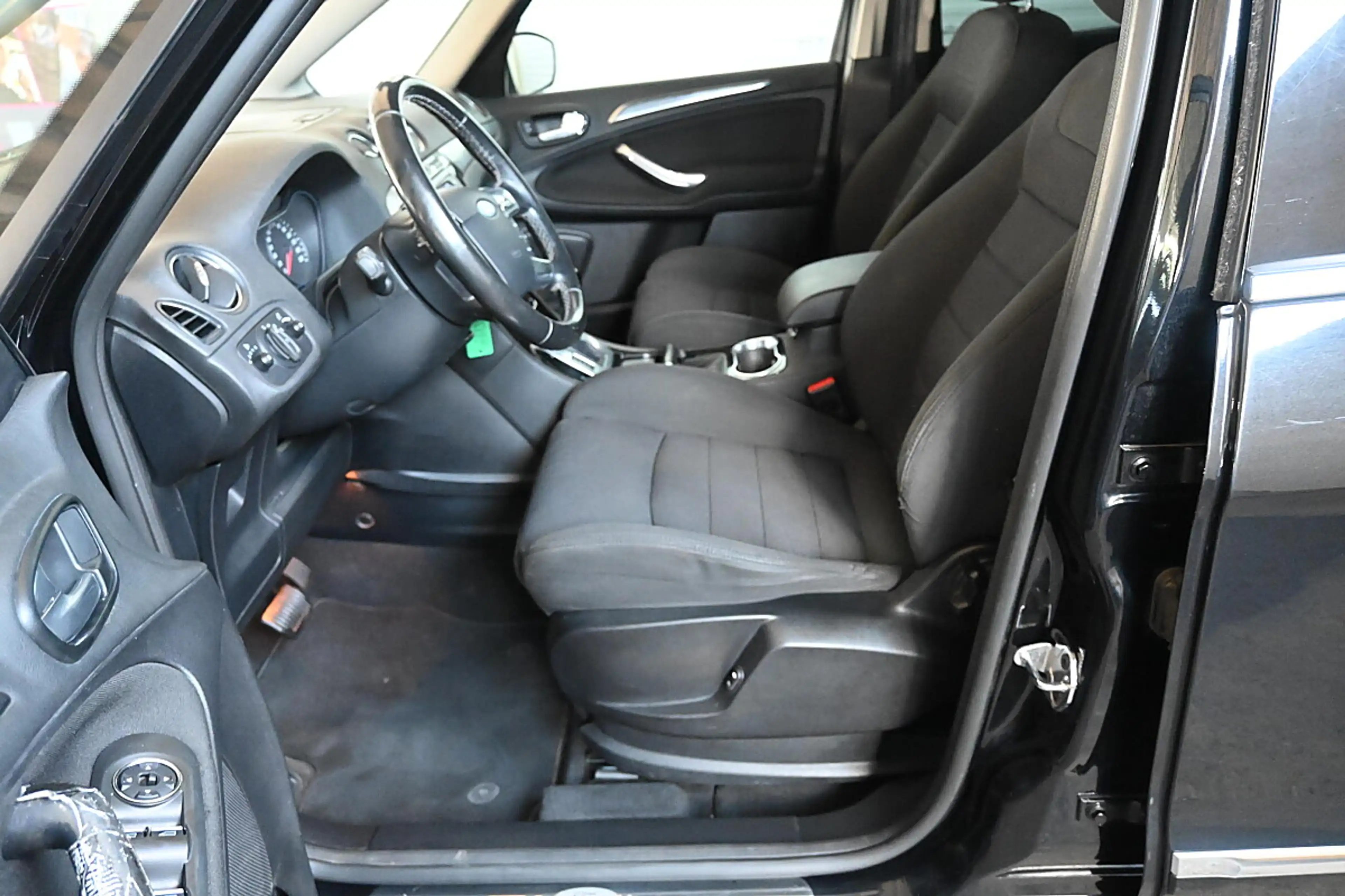 Ford Galaxy Business Plus 2,0l TDCi/DPF 103KW — photo 12
