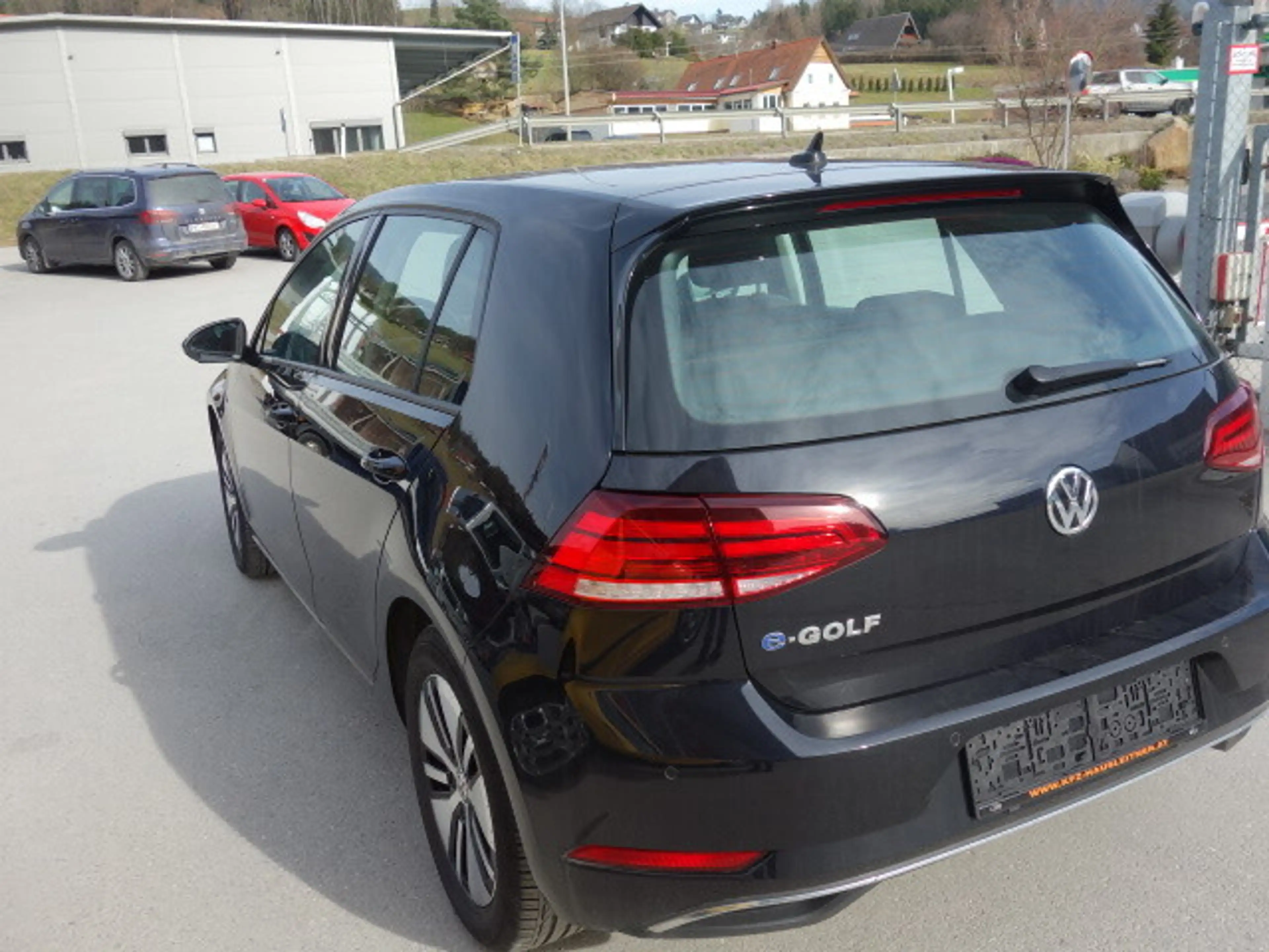 Volkswagen e-Golf e-Golf 35,8kWh (mit Batterie) — photo 9