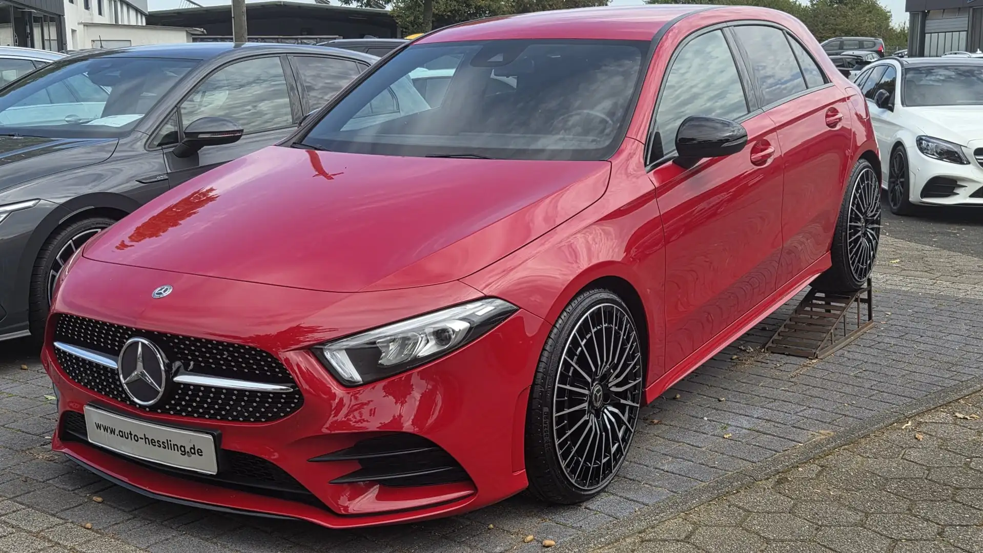 Mercedes-Benz A 180 A 180 AMG NIGHT-PAKET AHK LED Carplay Rouge - 1