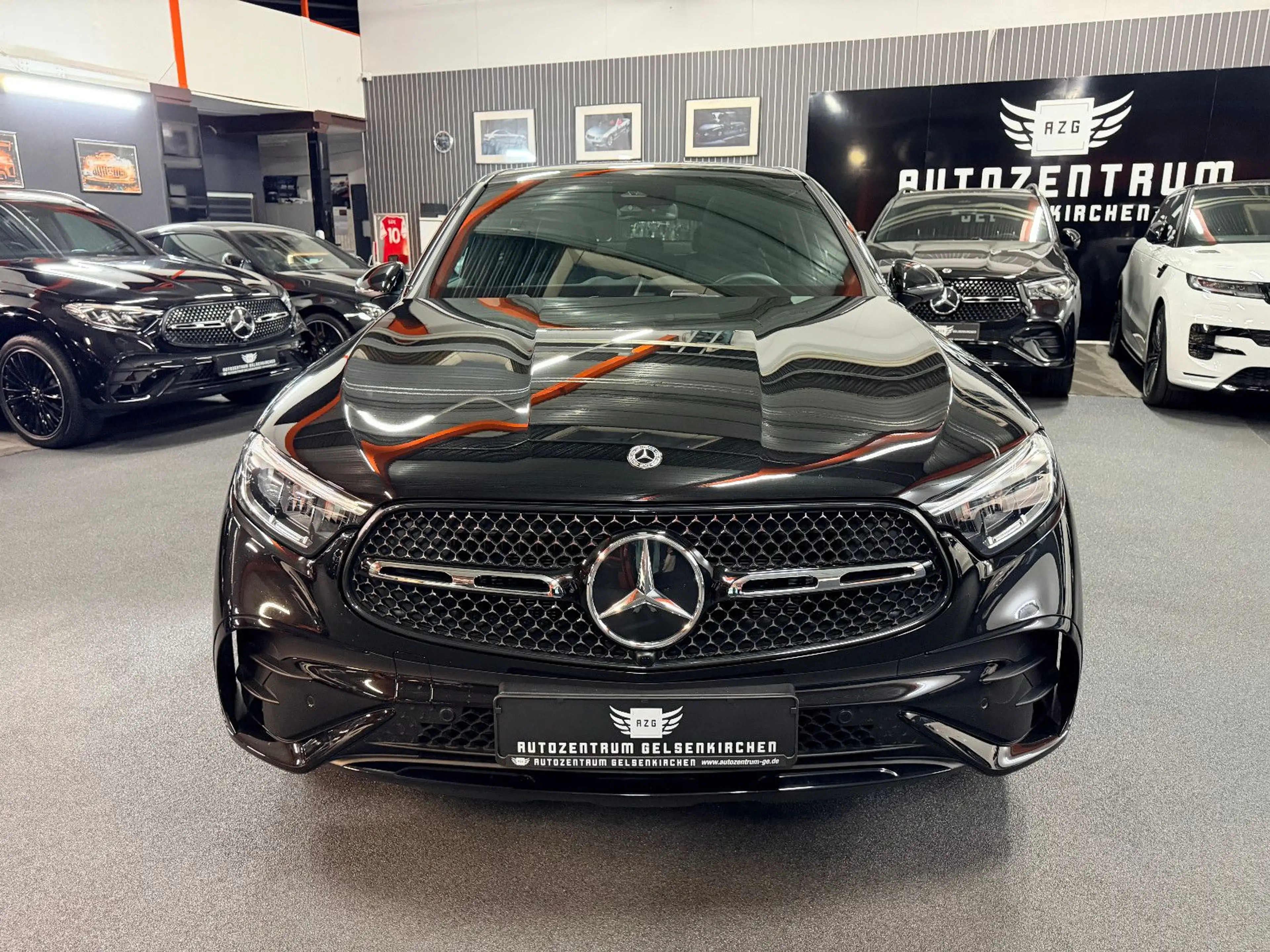 Mercedes-Benz GLC 300 d 4M Coupe AMG DISTR/PANO/LED/BURMES/AHK — photo 4