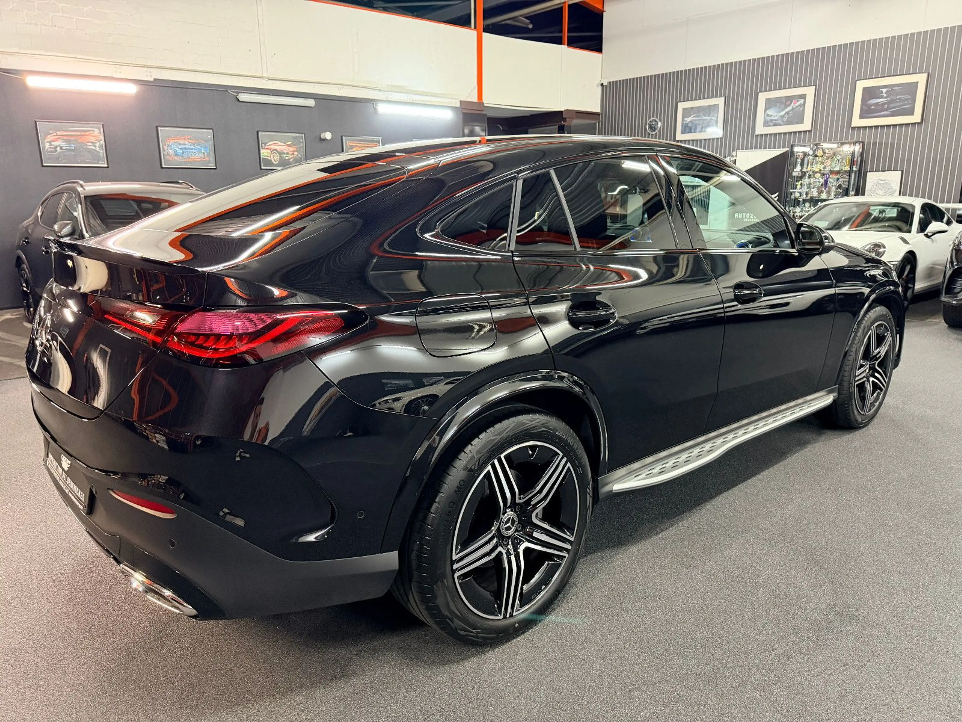 Mercedes-Benz GLC 300 d 4M Coupe AMG DISTR/PANO/LED/BURMES/AHK — photo 10