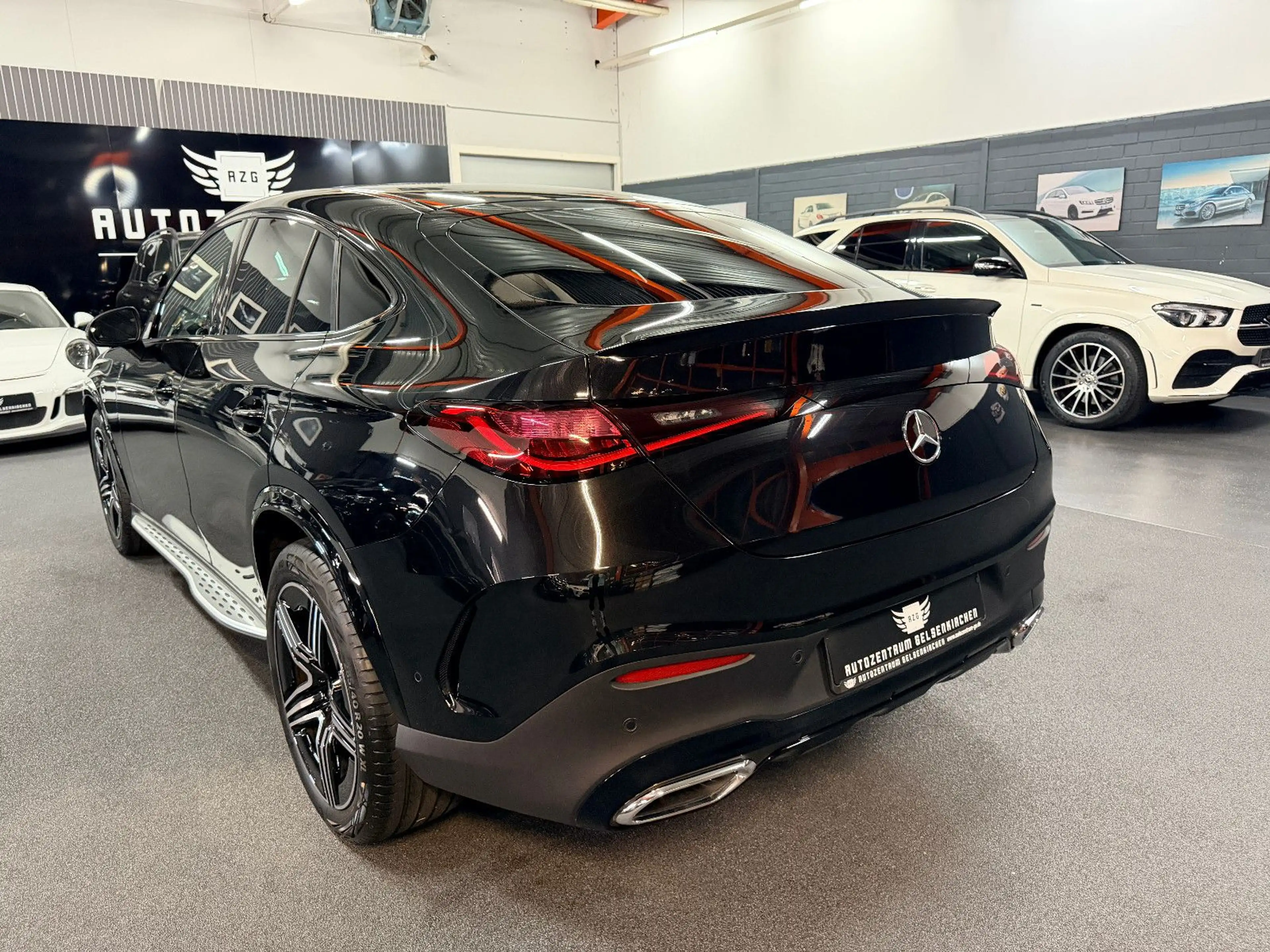 Mercedes-Benz GLC 300 d 4M Coupe AMG DISTR/PANO/LED/BURMES/AHK — photo 8
