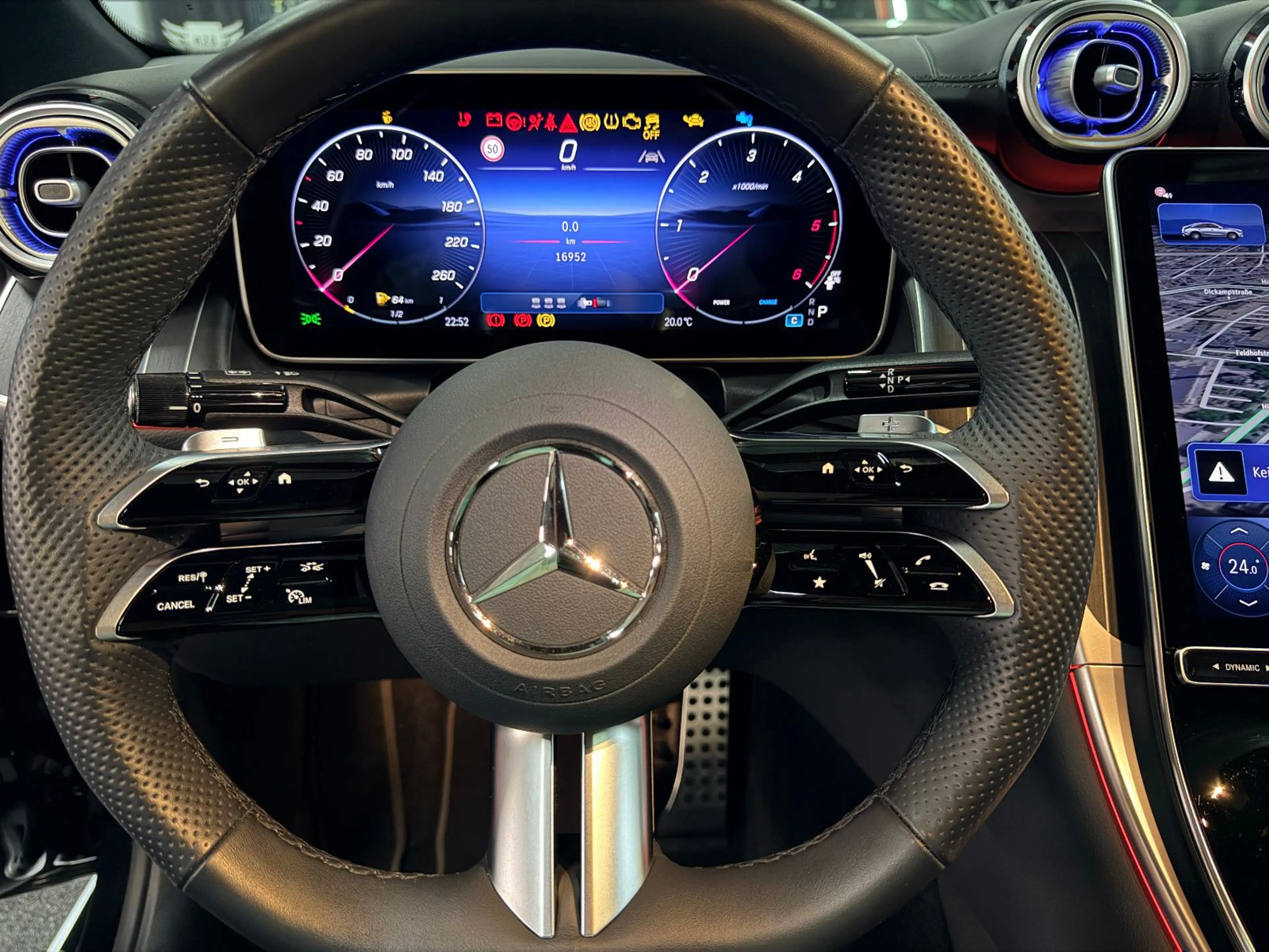 Mercedes-Benz GLC 300 d 4M Coupe AMG DISTR/PANO/LED/BURMES/AHK — photo 15