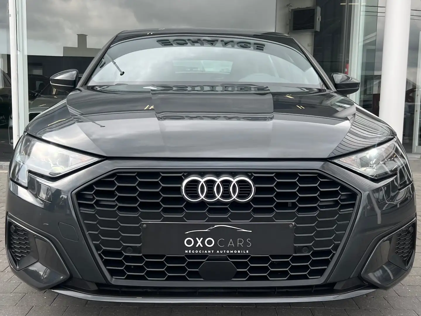 Audi A3 2.0 TDI / Cockpit / Cuir Sport / Gps / CarPlay / Grijs - 2