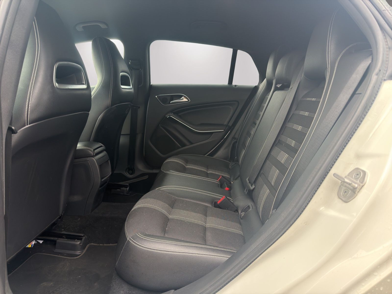 Mercedes-Benz CLA 180 Urban TEMPOMAT|SITZHEIZUNG|LED|AUTOM. — photo 10