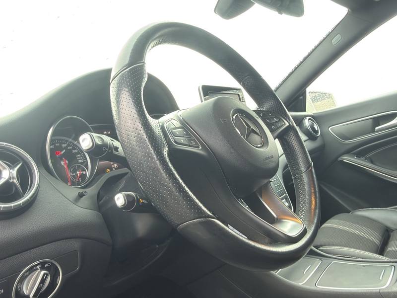 Mercedes-Benz CLA 180 Urban TEMPOMAT|SITZHEIZUNG|LED|AUTOM. — photo 7