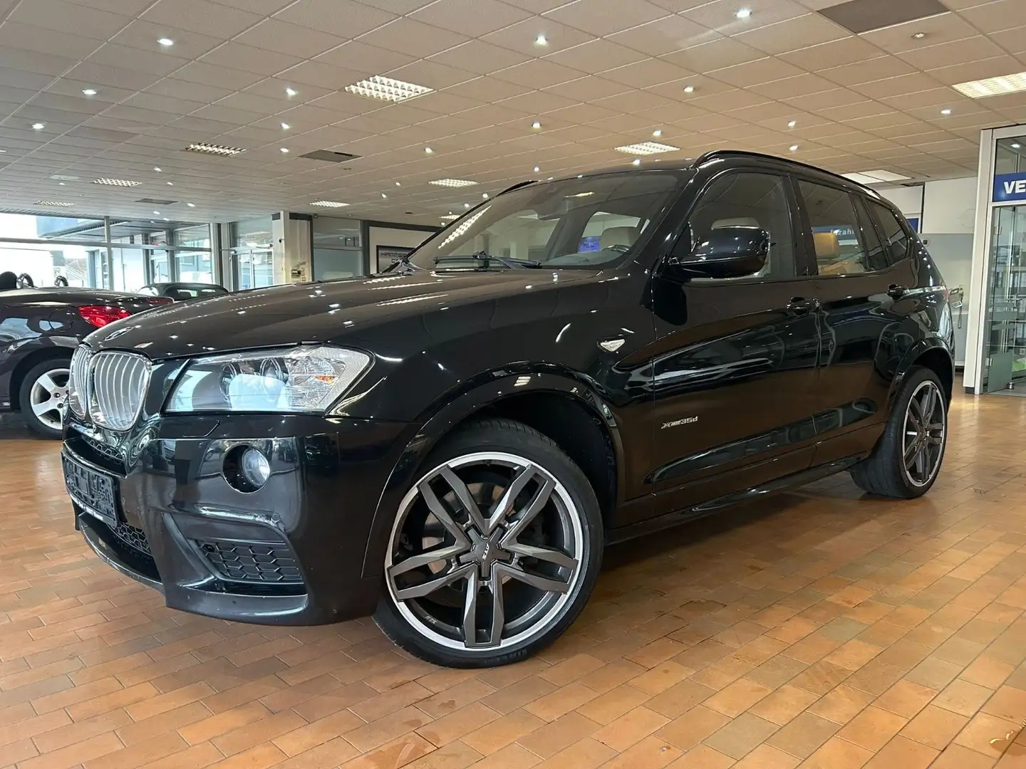 BMW X3 xDrive 35 d * M Paket * Schwarz - 1