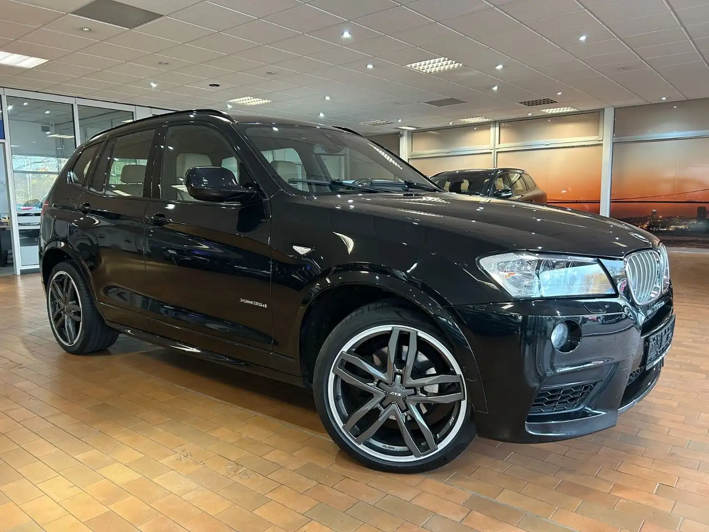 BMW X3 xDrive 35 d * M Paket * Schwarz - 2
