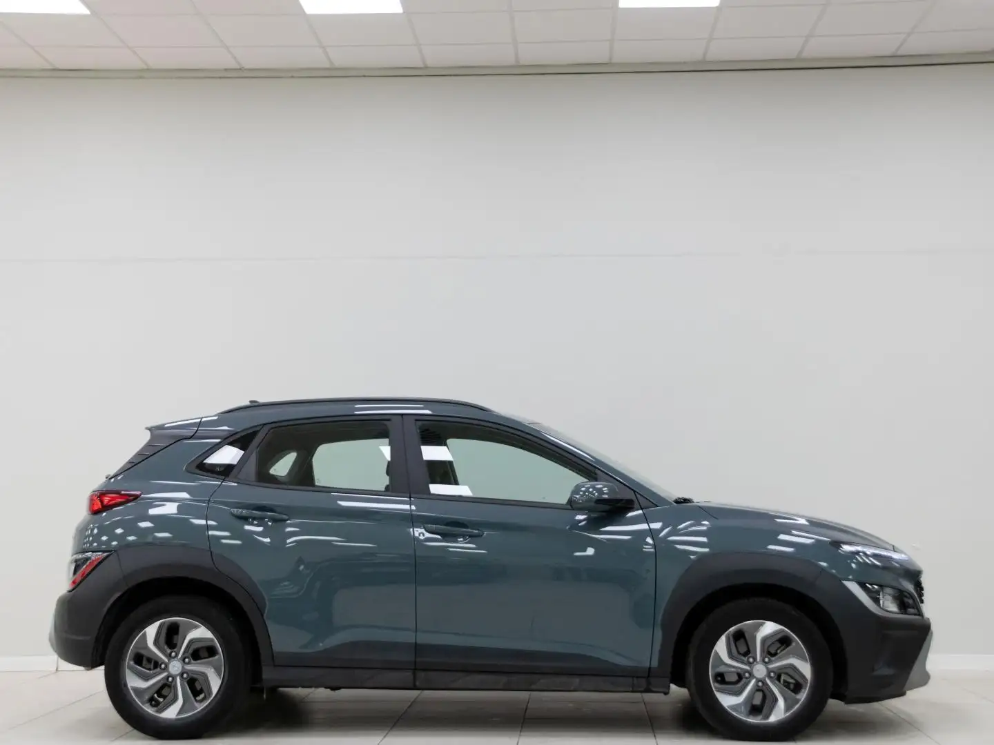 Hyundai KONA HEV 1.6 GDI DT Style Sky Vert - 2