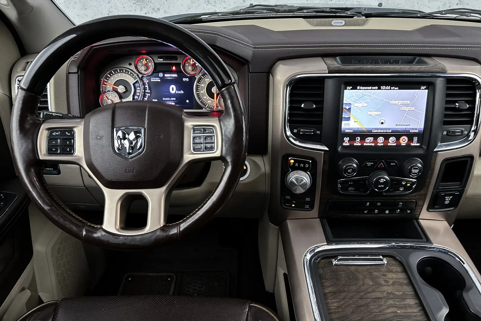 Dodge RAM 1500 5.7 V8 CrewCab | Larami Longhorn Edition | Tr Zwart - 2