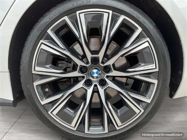 BMW 4 Series view 6