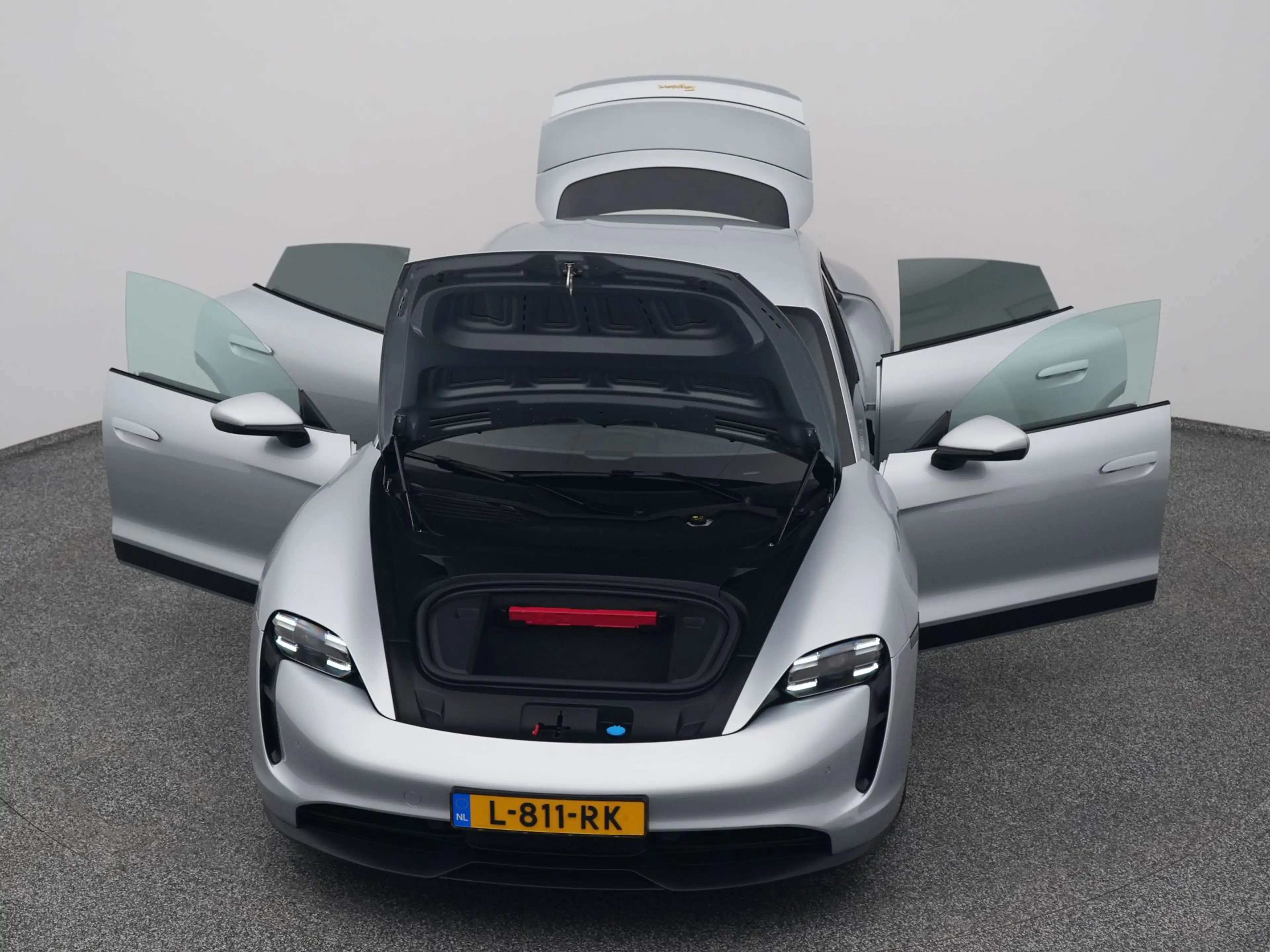 Porsche Taycan 79 kWh | CAMERA | LUCHTVERING | LEDER | KEYLESS — photo 28