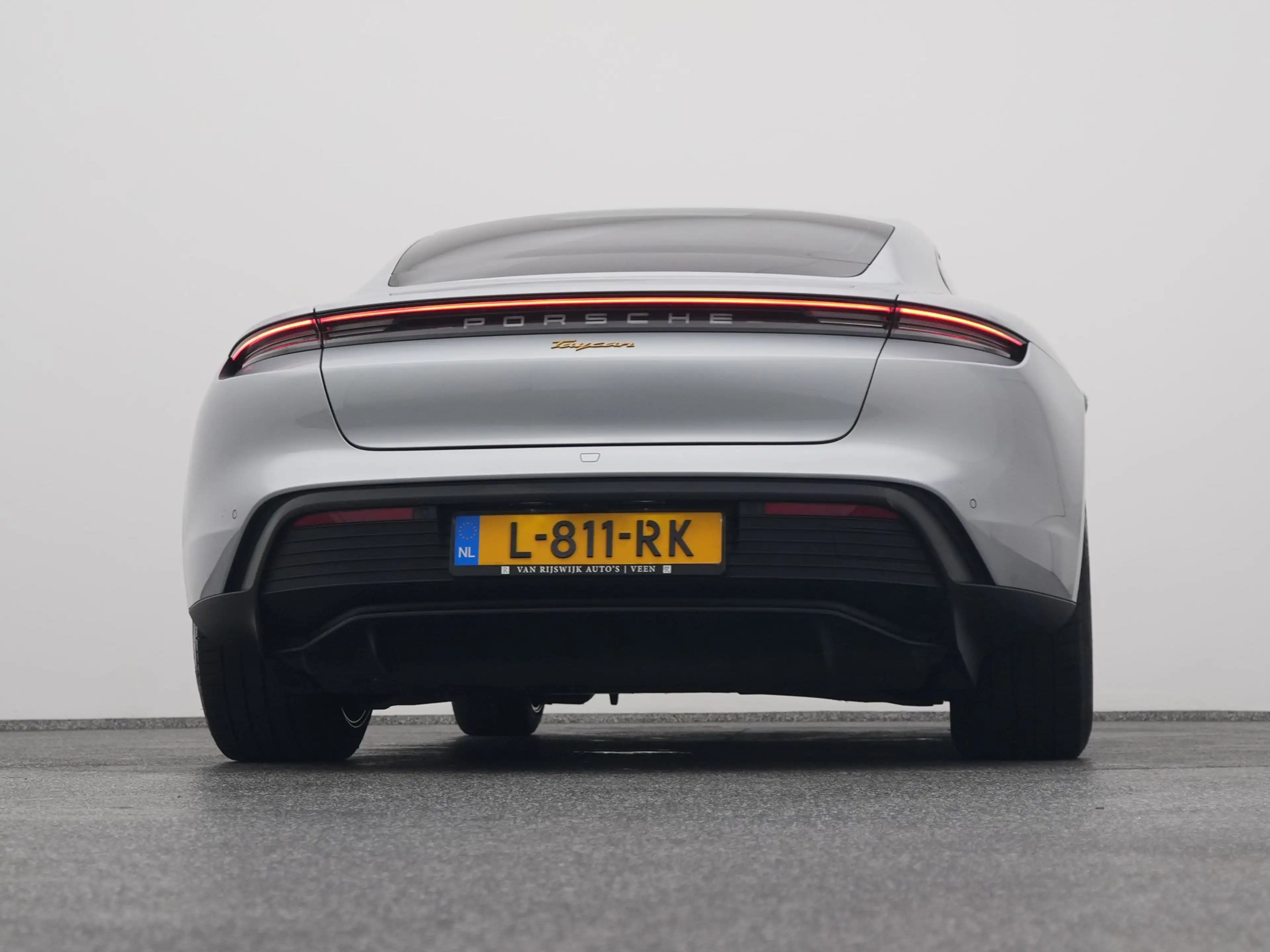 Porsche Taycan 79 kWh | CAMERA | LUCHTVERING | LEDER | KEYLESS — photo 37