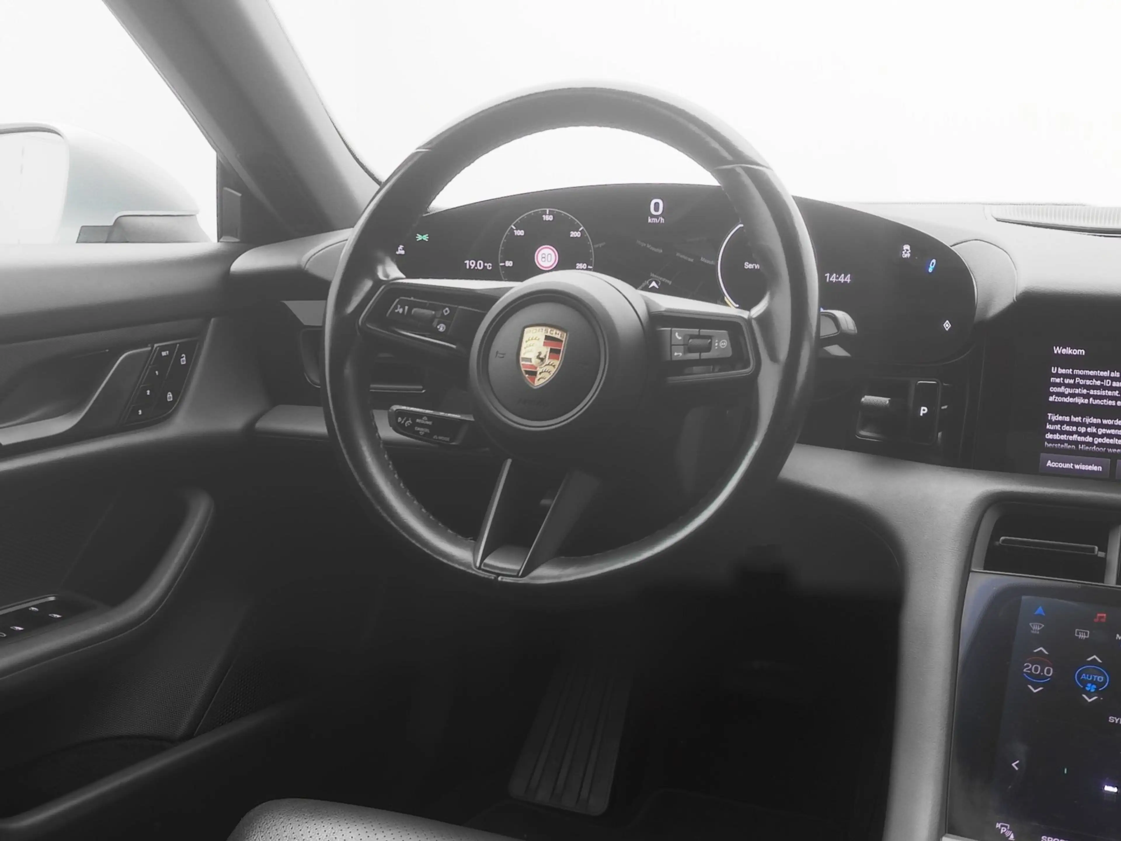Porsche Taycan 79 kWh | CAMERA | LUCHTVERING | LEDER | KEYLESS — photo 8