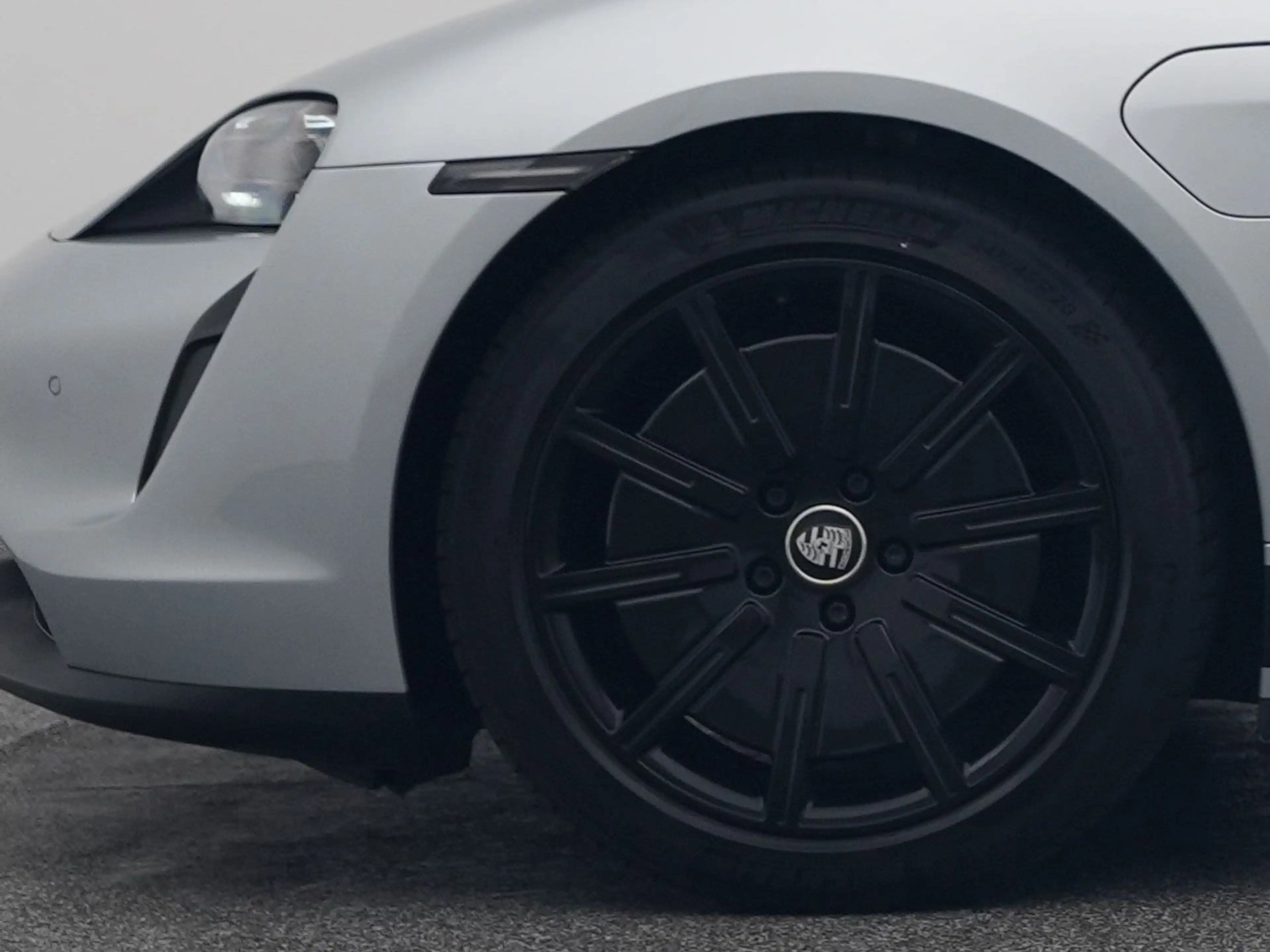 Porsche Taycan 79 kWh | CAMERA | LUCHTVERING | LEDER | KEYLESS — photo 22