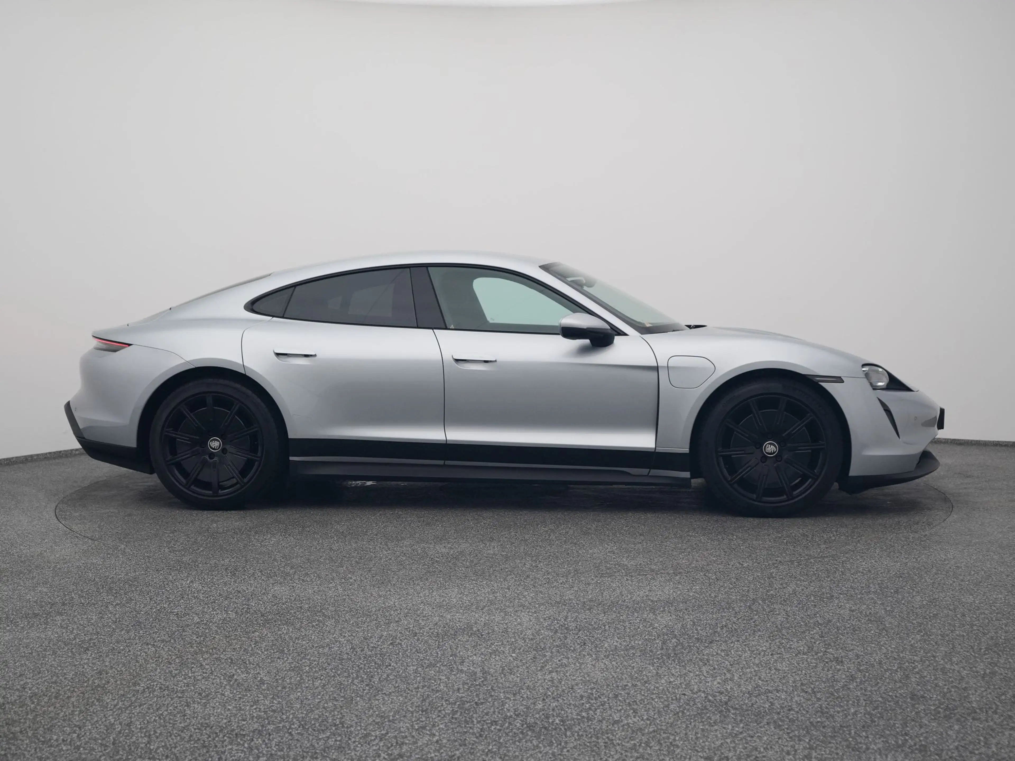 Porsche Taycan 79 kWh | CAMERA | LUCHTVERING | LEDER | KEYLESS — photo 15