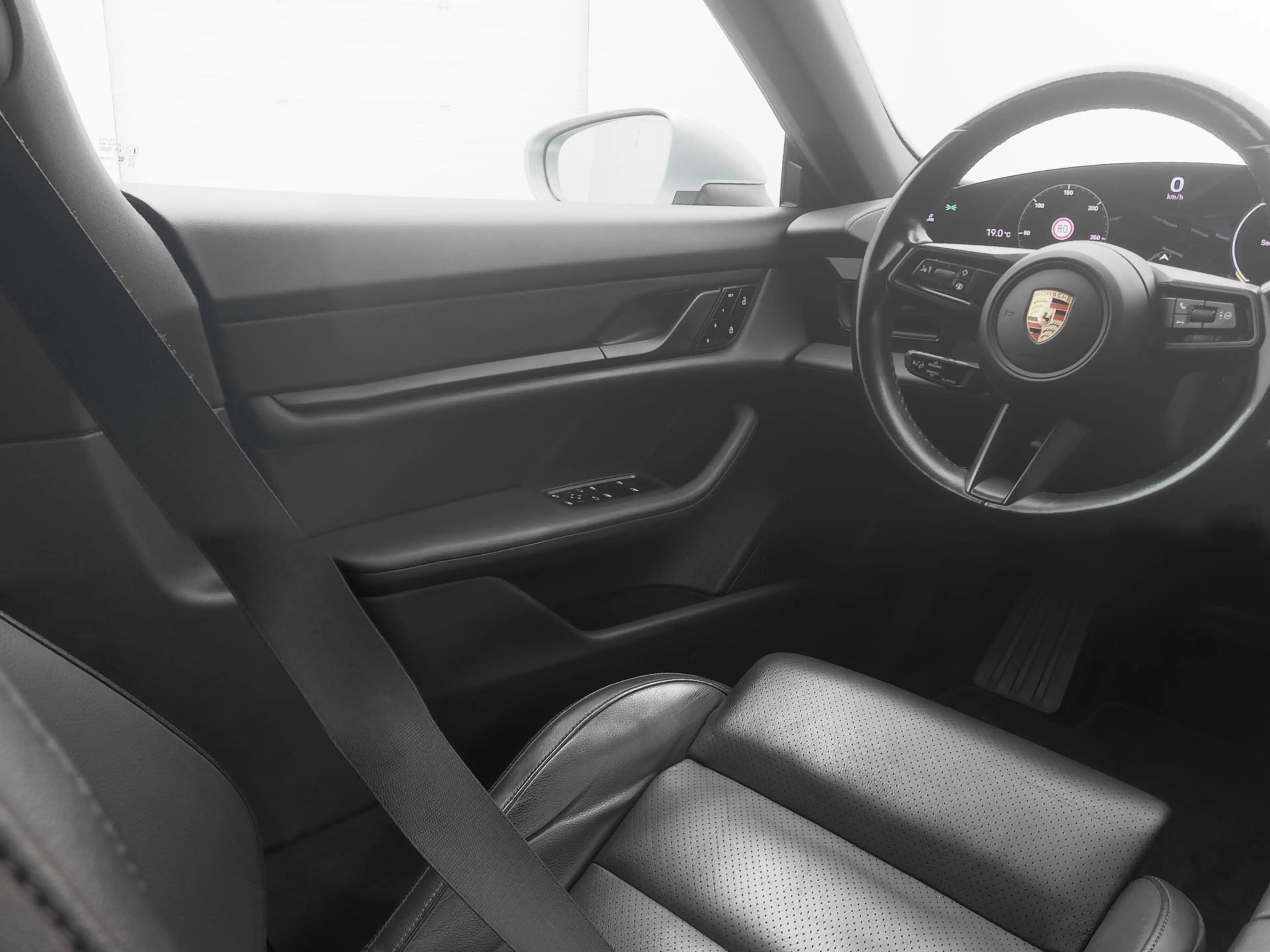 Porsche Taycan 79 kWh | CAMERA | LUCHTVERING | LEDER | KEYLESS — photo 12