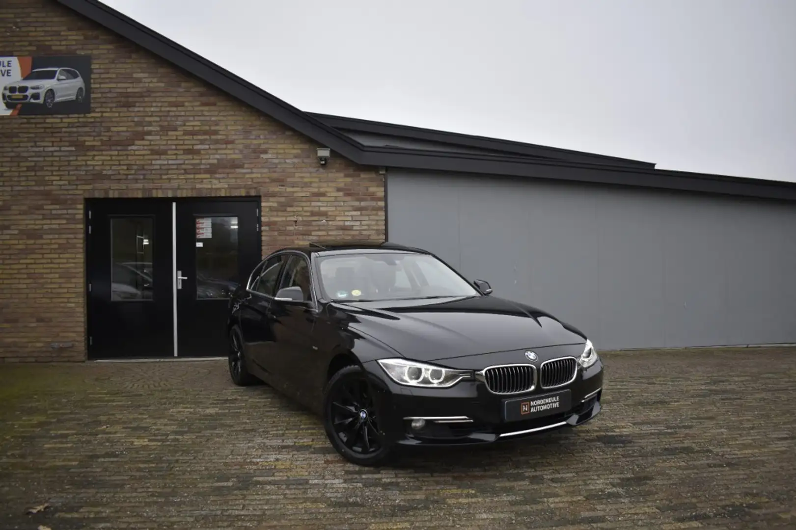 BMW 330 330D XDrive. HIGH Executive, HUD, Pano, Leder Noir - 2