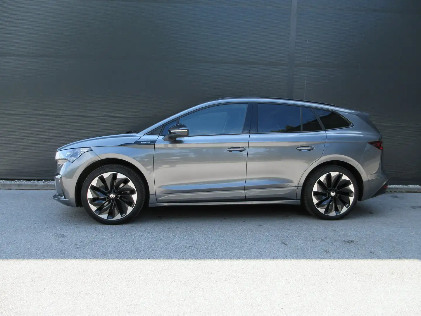 Skoda Enyaq Sportline 85x Gri - 2