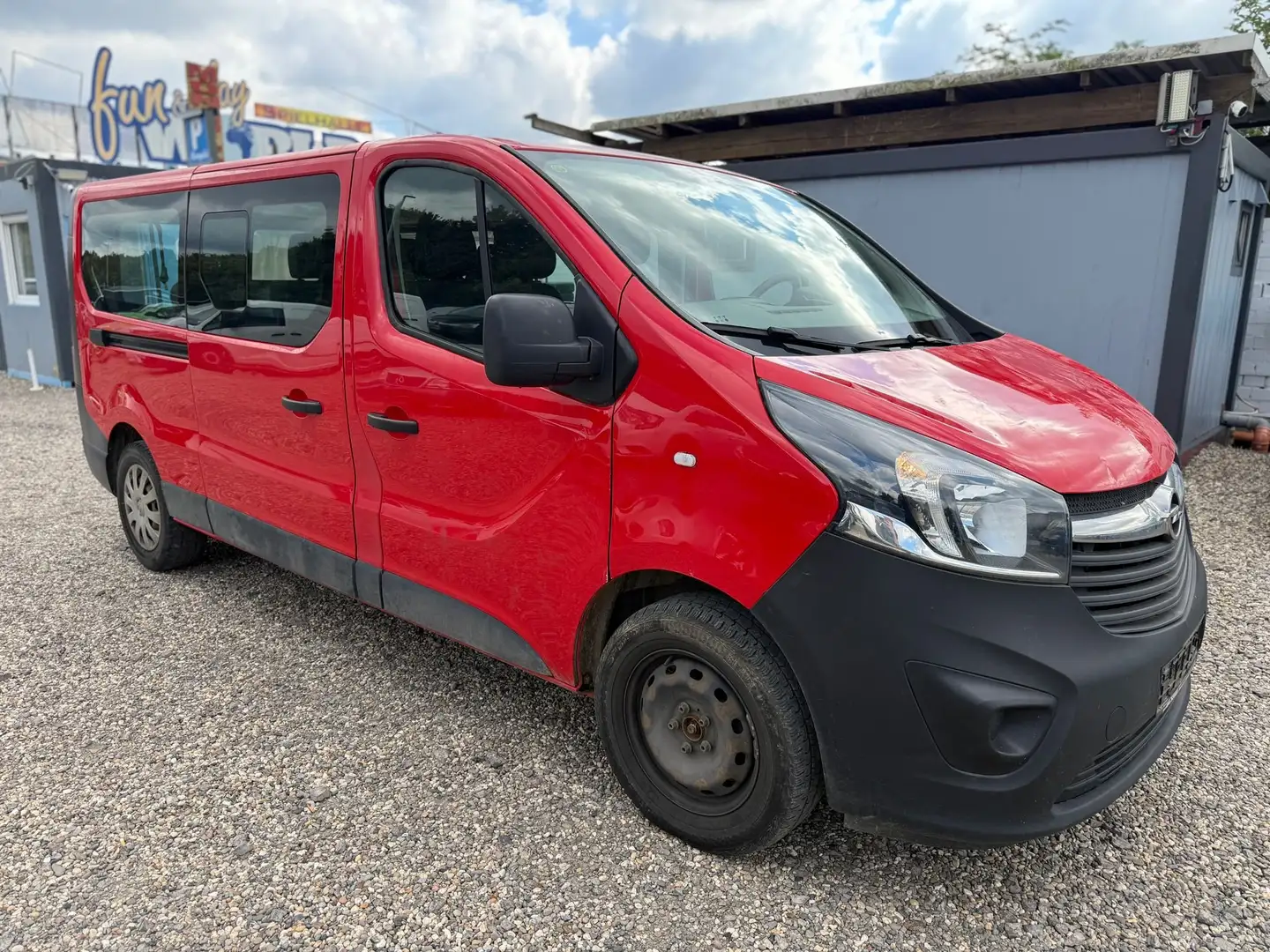 Opel Vivaro Combi L2H1  2,9t 9 Sitze Rot - 1