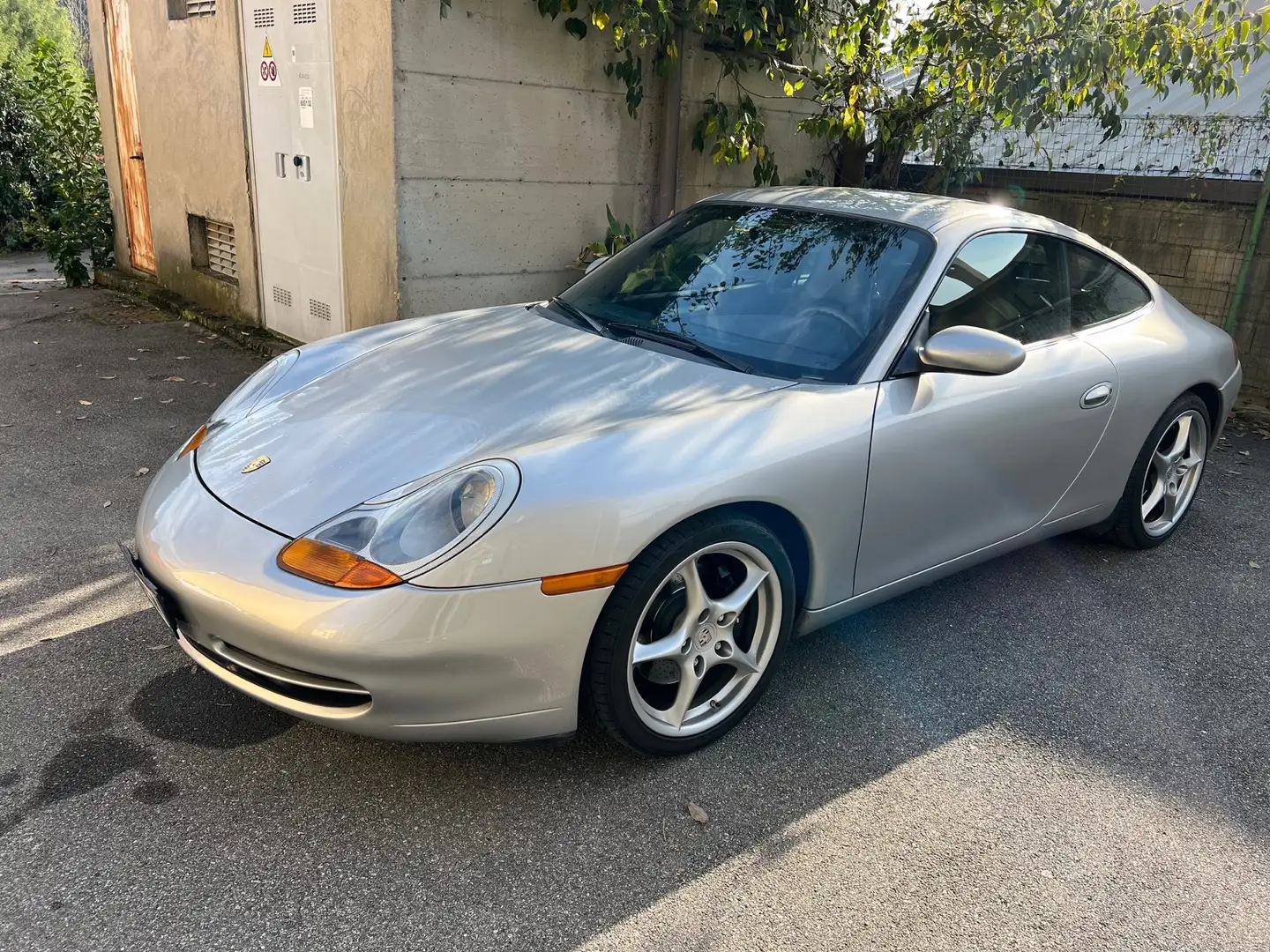 Porsche 911 Coupe 3.4 Carrera - 1