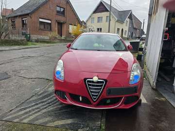 Giulietta 2.0 JTD M-Jet CTOK prête à immatriculer