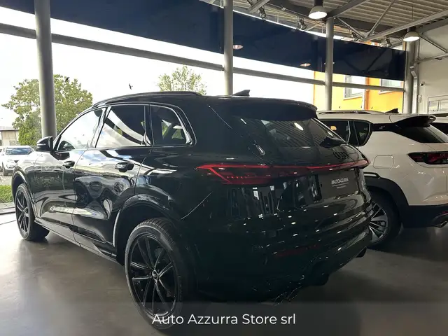Audi Q5 view 5