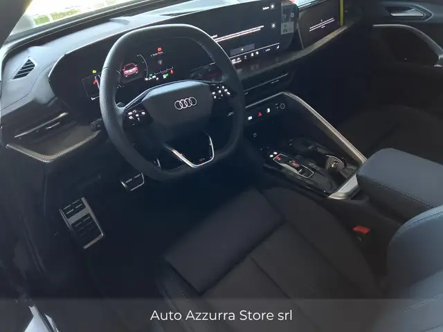 Audi Q5 view 10