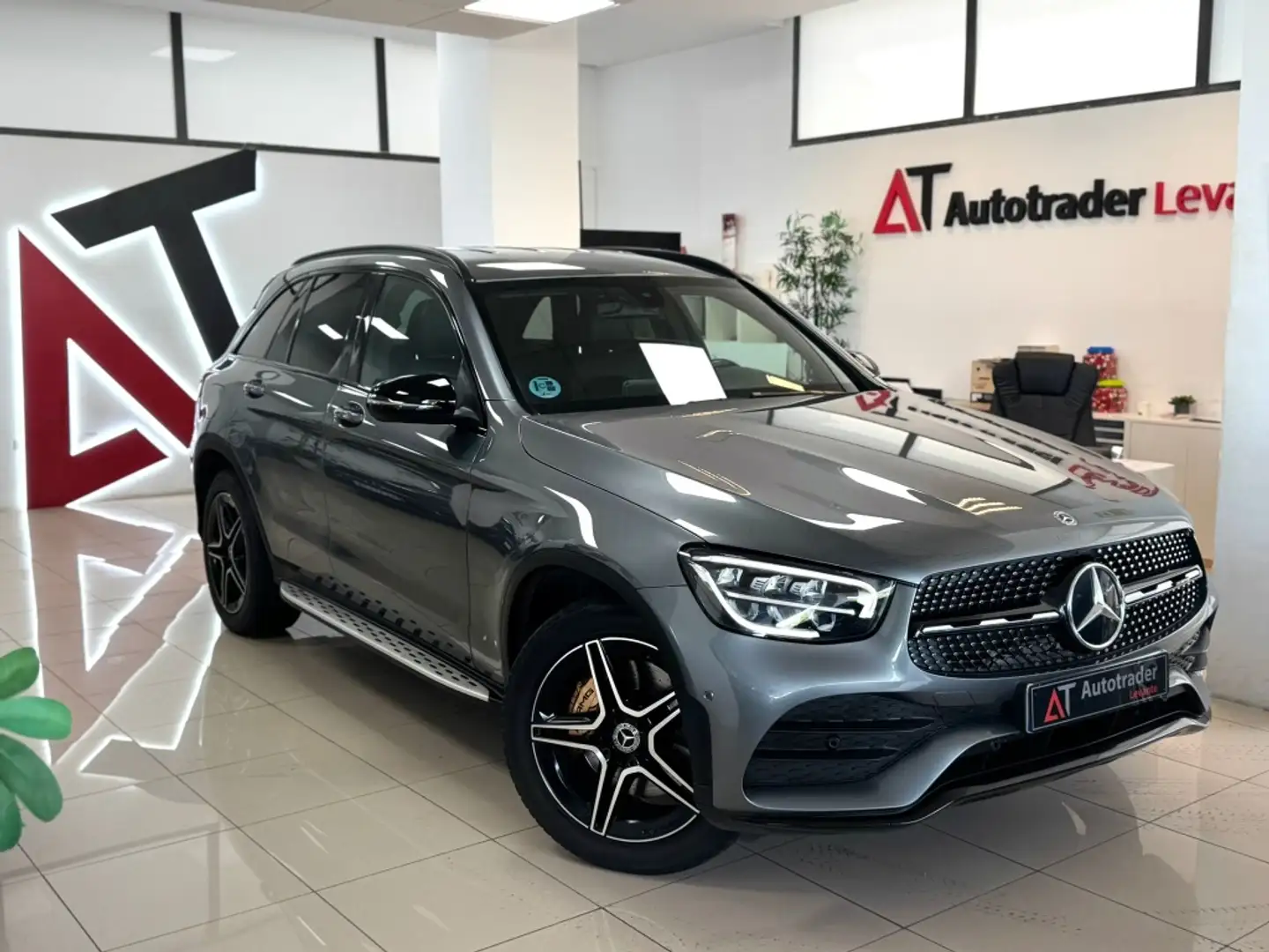 Mercedes-Benz GLC 220 220d 4Matic 9G-Tronic Gris - 1