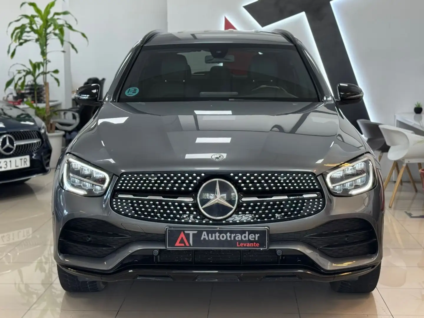 Mercedes-Benz GLC 220 220d 4Matic 9G-Tronic Gris - 2