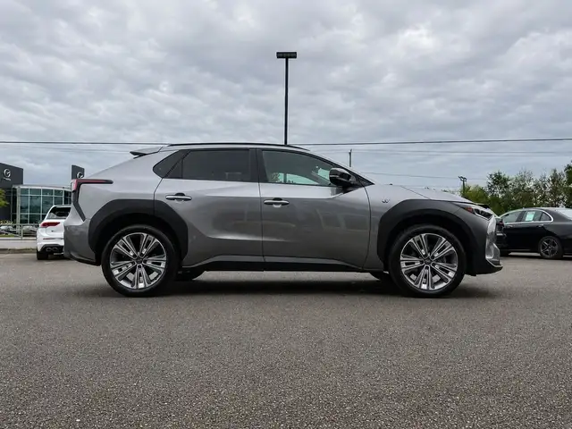 Subaru Solterra 2024 — photo 6
