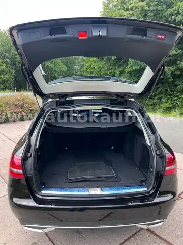 Mercedes-Benz C-Class view 13