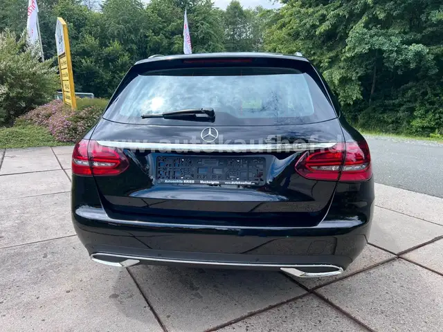 Mercedes-Benz C-Class view 7