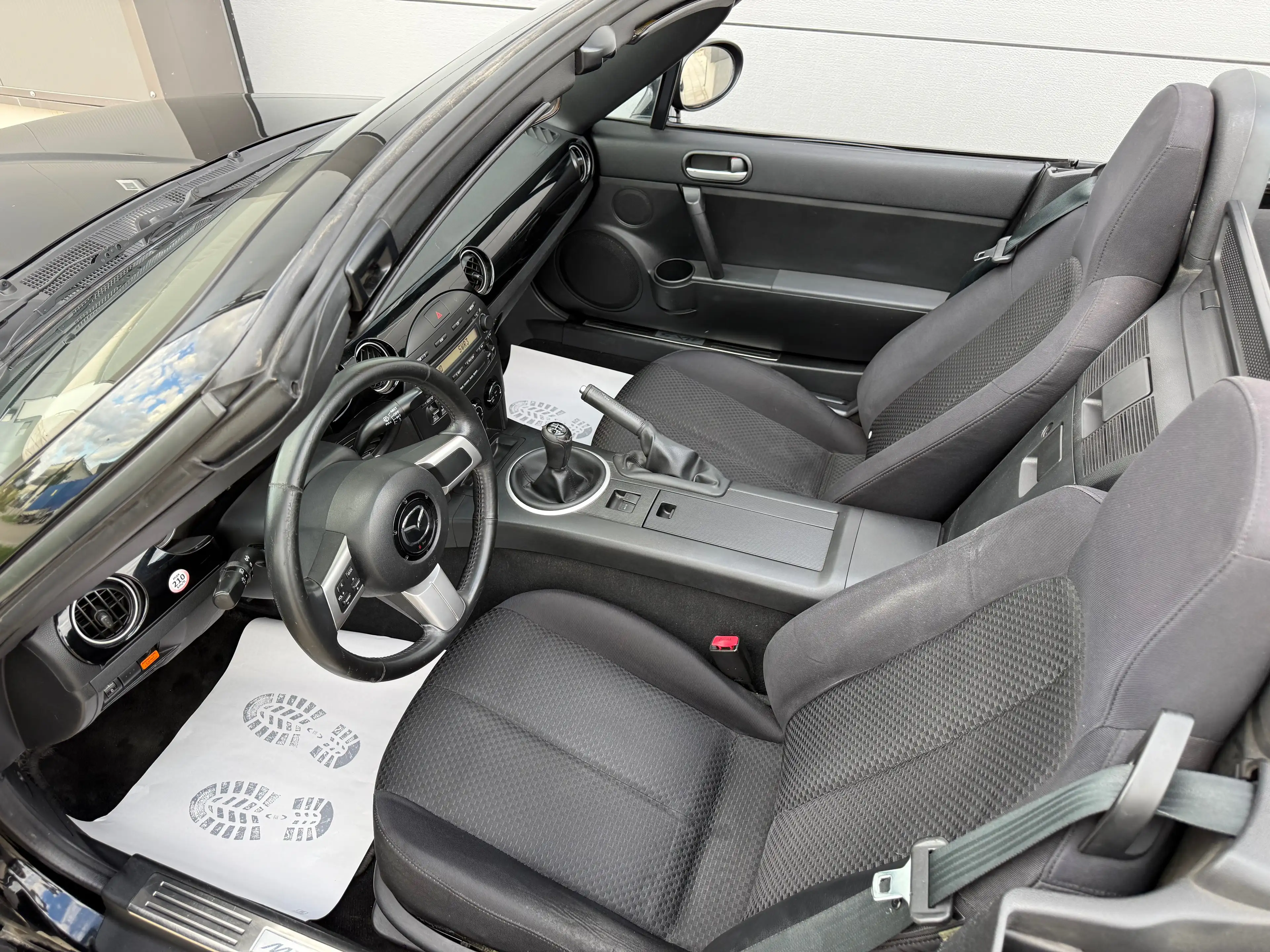 Mazda MX-5 1.8 Energy Cabrio / Kundendienst Neu / TÜV Neu — photo 9