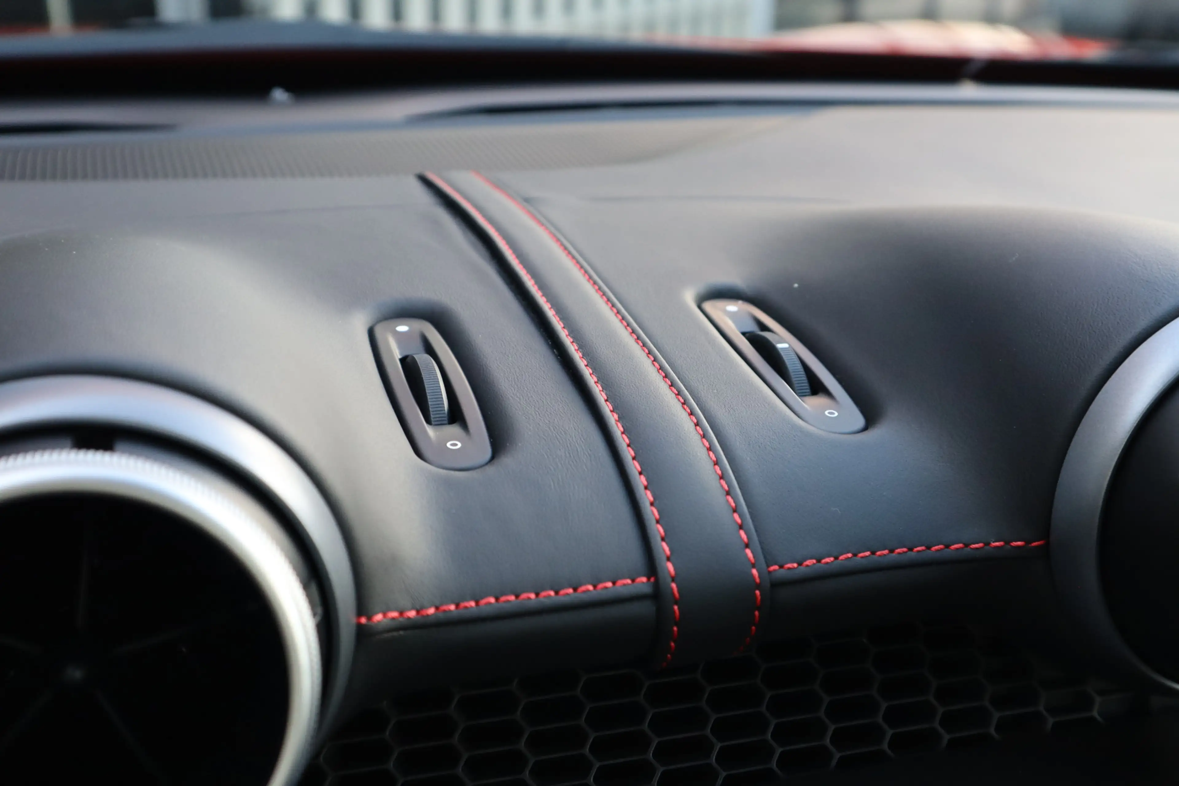 Ferrari Portofino 3.9 V8 HELE | Carbon in/ex, Passenger display, JBL — photo 35