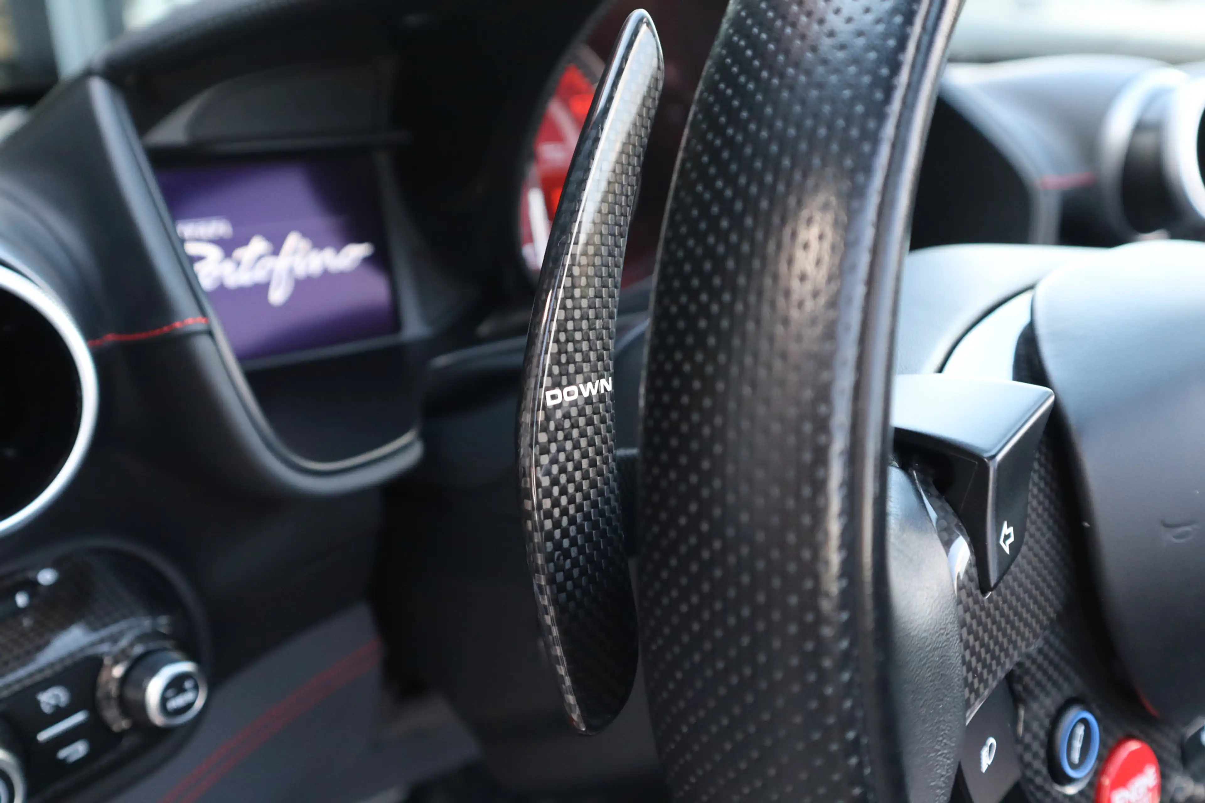 Ferrari Portofino 3.9 V8 HELE | Carbon in/ex, Passenger display, JBL — photo 29