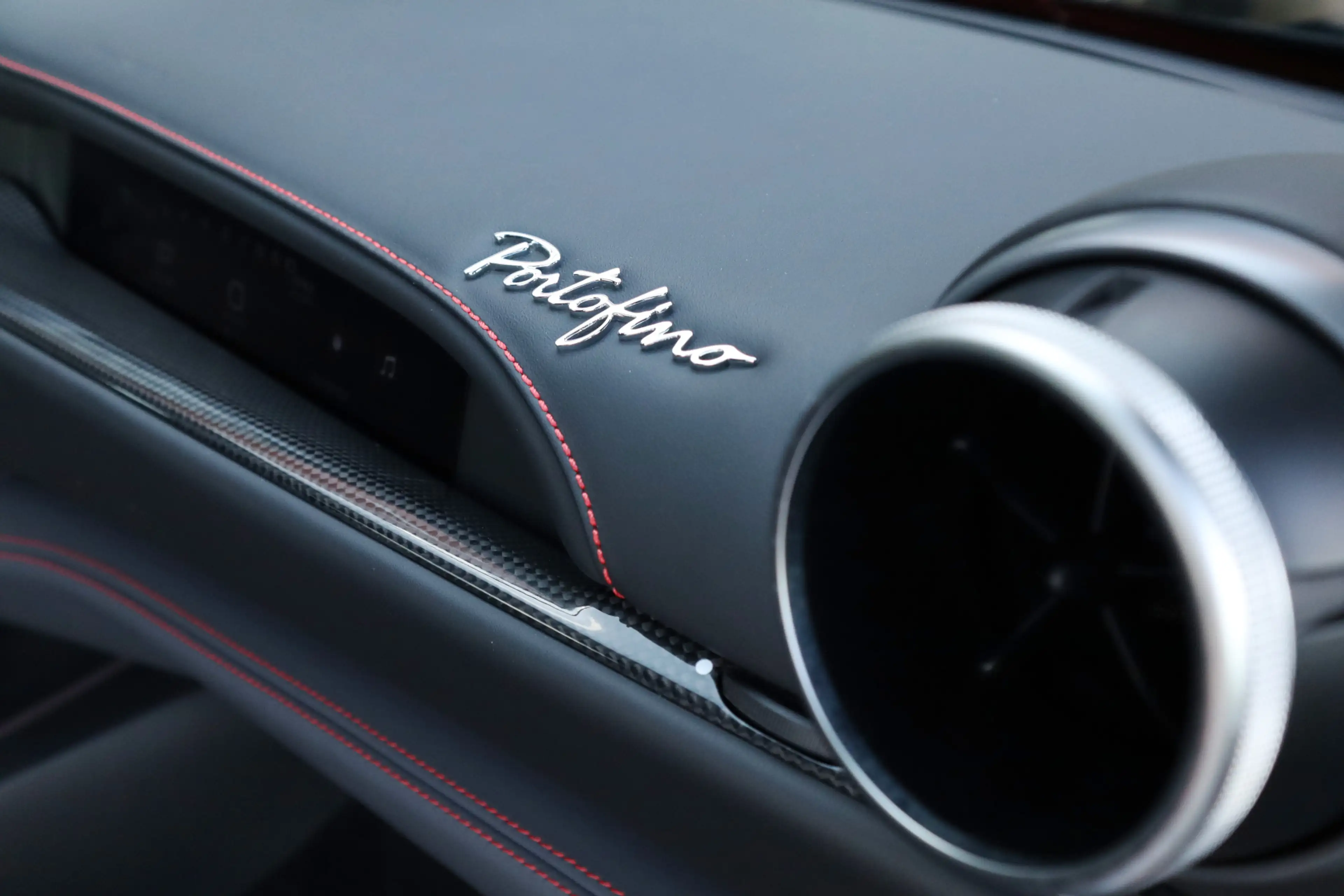 Ferrari Portofino 3.9 V8 HELE | Carbon in/ex, Passenger display, JBL — photo 19